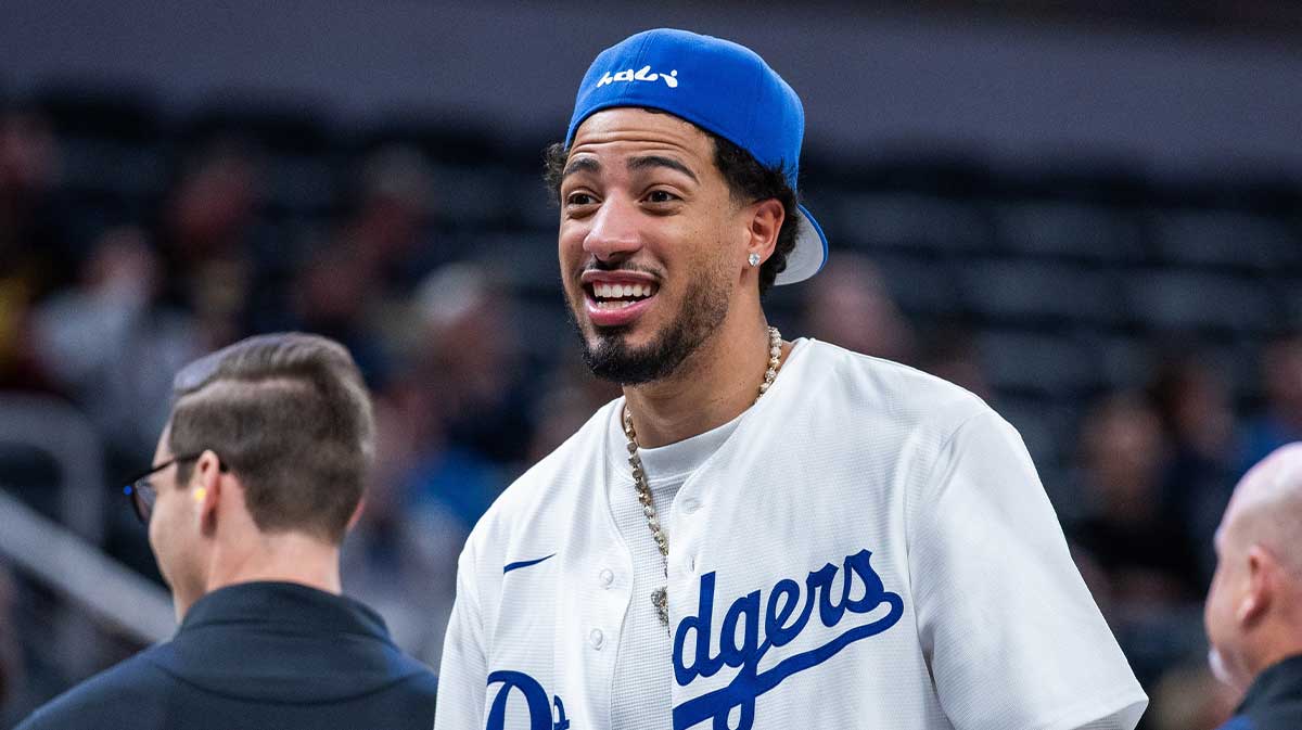 Pacers guard Tyrese Haliburton (0) in the second half against the San Antonio Spurs at Gainbridge Fieldhouse with Yahoo Sports' Kevin O'Connor in the background