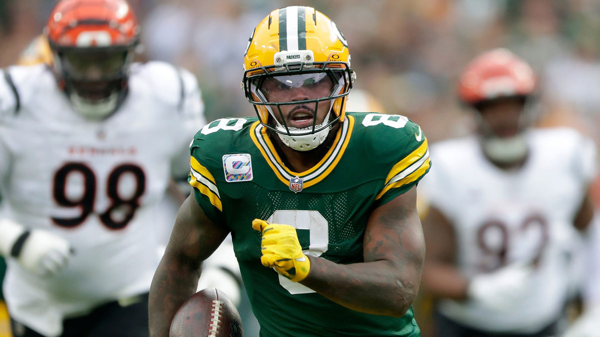 Green Bay Packers running back Josh Jacobs (8) against the Cincinnati Bengals on Sunday, October 12, 2025, at Lambeau Field