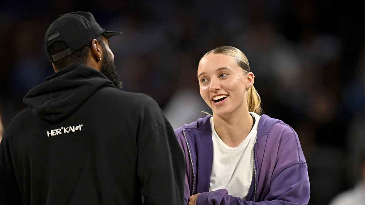 Wings’ Paige Bueckers shows up to support Cooper Flagg, Mavericks in NBA preseason