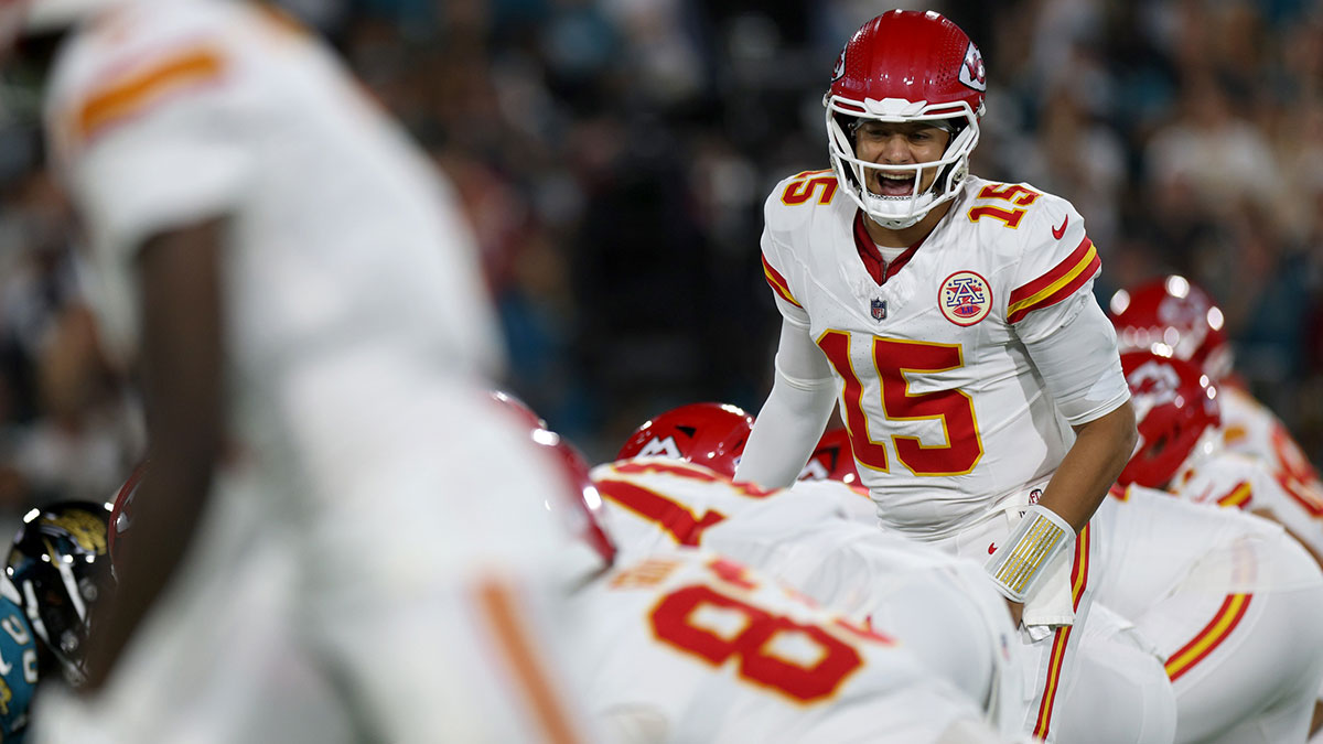 Kansas City Chiefs quarterback Patrick Mahomes (15) calls a play during the first quarter against the Jacksonville Jaguars at EverBank Stadium.