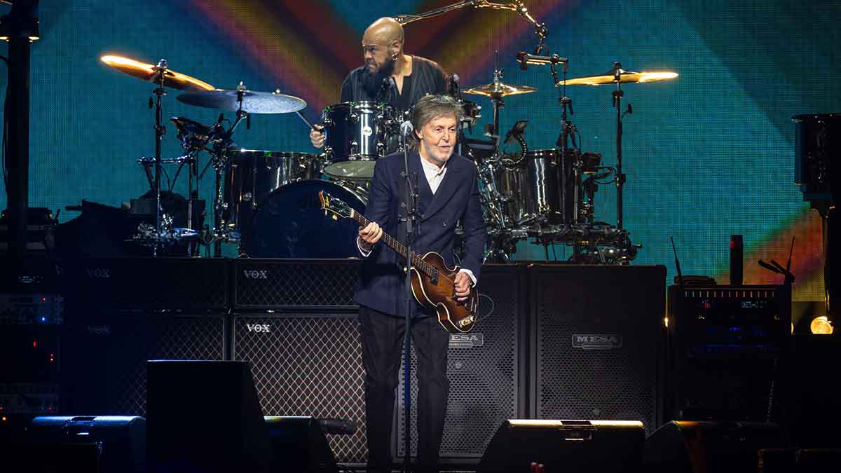 https://wp.clutchpoints.com/wp-content/uploads/2025/10/Paul-McCartney-1.jpg