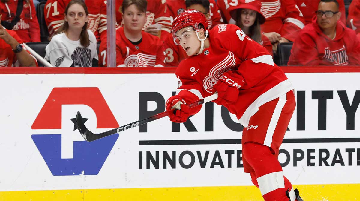 Red Wings’ Axel Sandin-Pellikka scores 1st NHL goal vs. Lightning