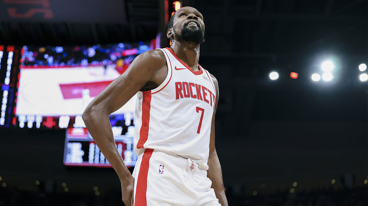 Rockets forward Kevin Durant (7) looks up during the third quarter against the Utah Jazz at Toyota Center