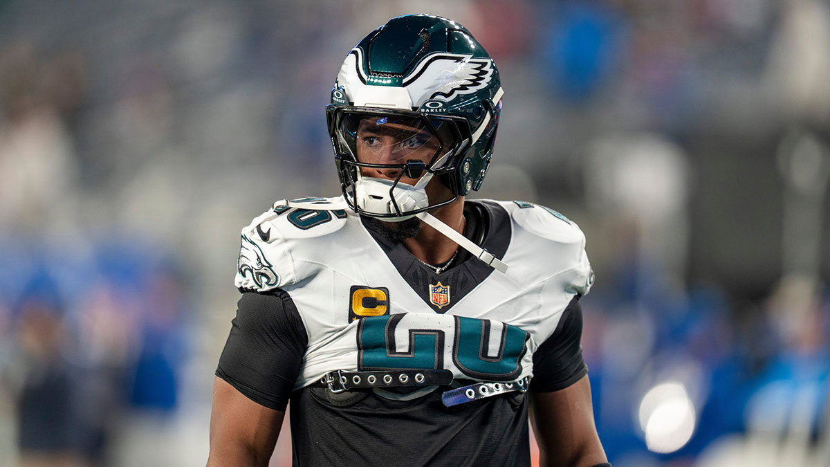 Philadelphia Eagles running back Saquon Barkley (26) warms up during a Thursday Night Football game between the New York Giants and the Philadelphia Eagles at MetLife Stadium in East Rutherford on Oct. 9, 2025.