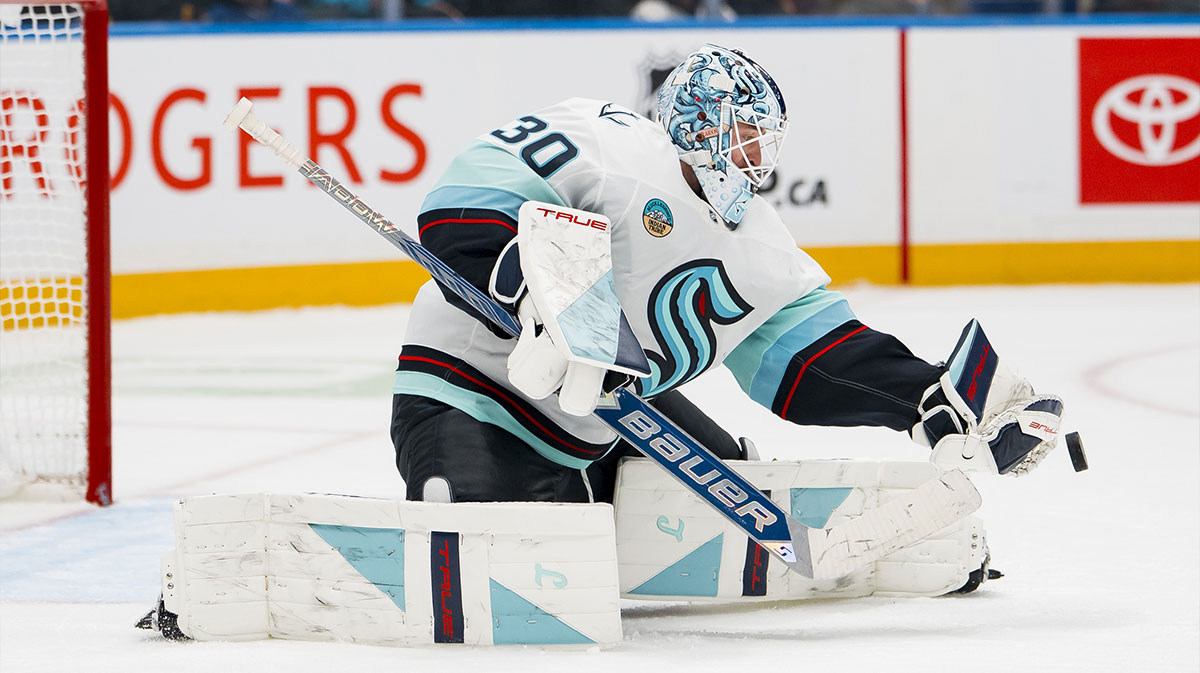  Seattle Kraken goalie Matt Murray (30) makes a save against the Vancouver Canucks in the third period at Rogers Arena.