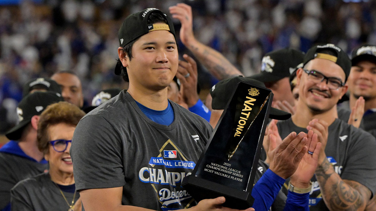 Shohei Ohtani’s NLCS MVP trophy on display in Dodgers clubhouse with ‘team effort’ sign