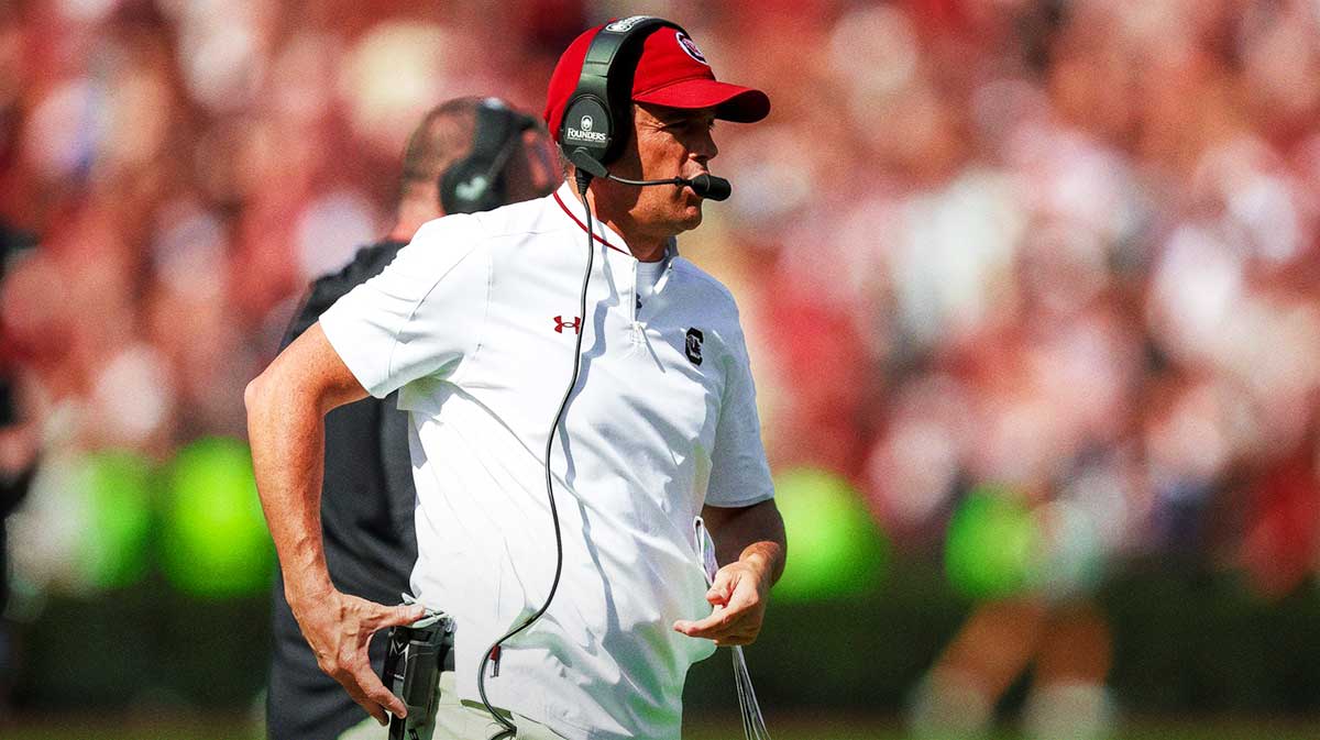 South Carolina Gamecocks head coach Shane Beamer directs his team against the Oklahoma Sooners in the second quarter at Williams-Brice Stadium.