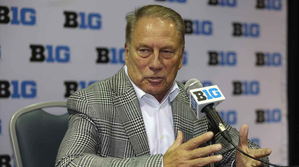 Michigan State head coach Tom Izzo speaks during Big Ten Men’s Basketball Media Days at the Donald E. Stephens Convention Center.