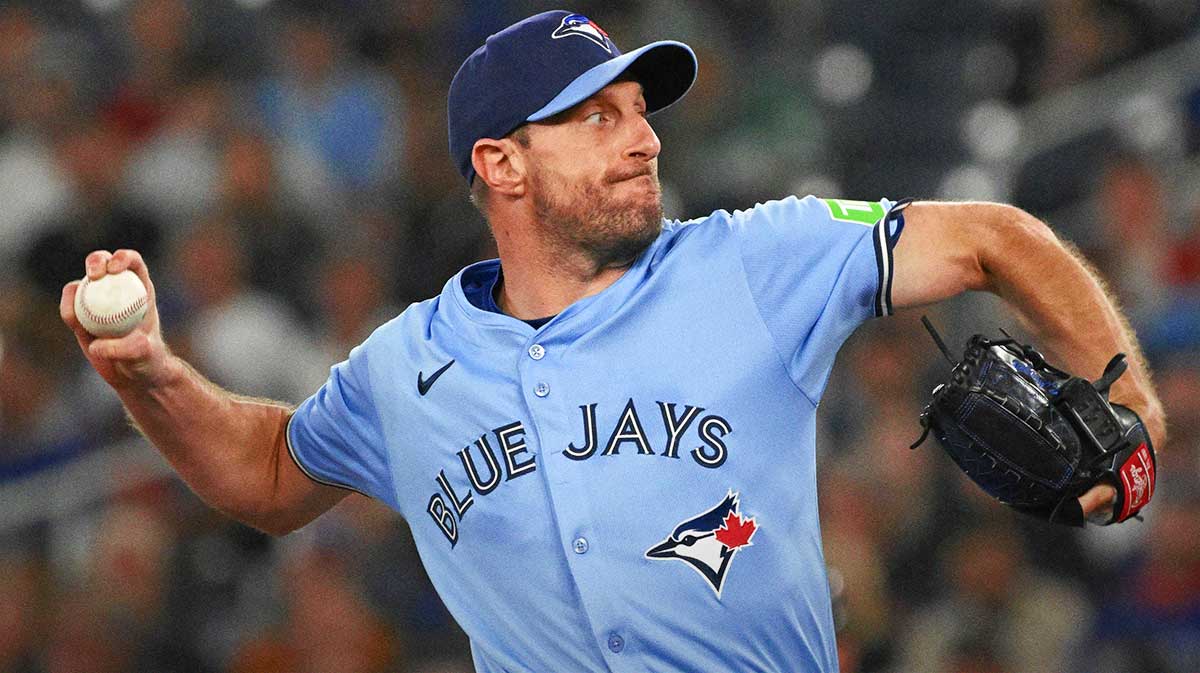 Toronto Blue Jays starting pitcher Max Scherzer (31) delivers a pitch against the Boston Red Sox in the first inning at Rogers Centre.