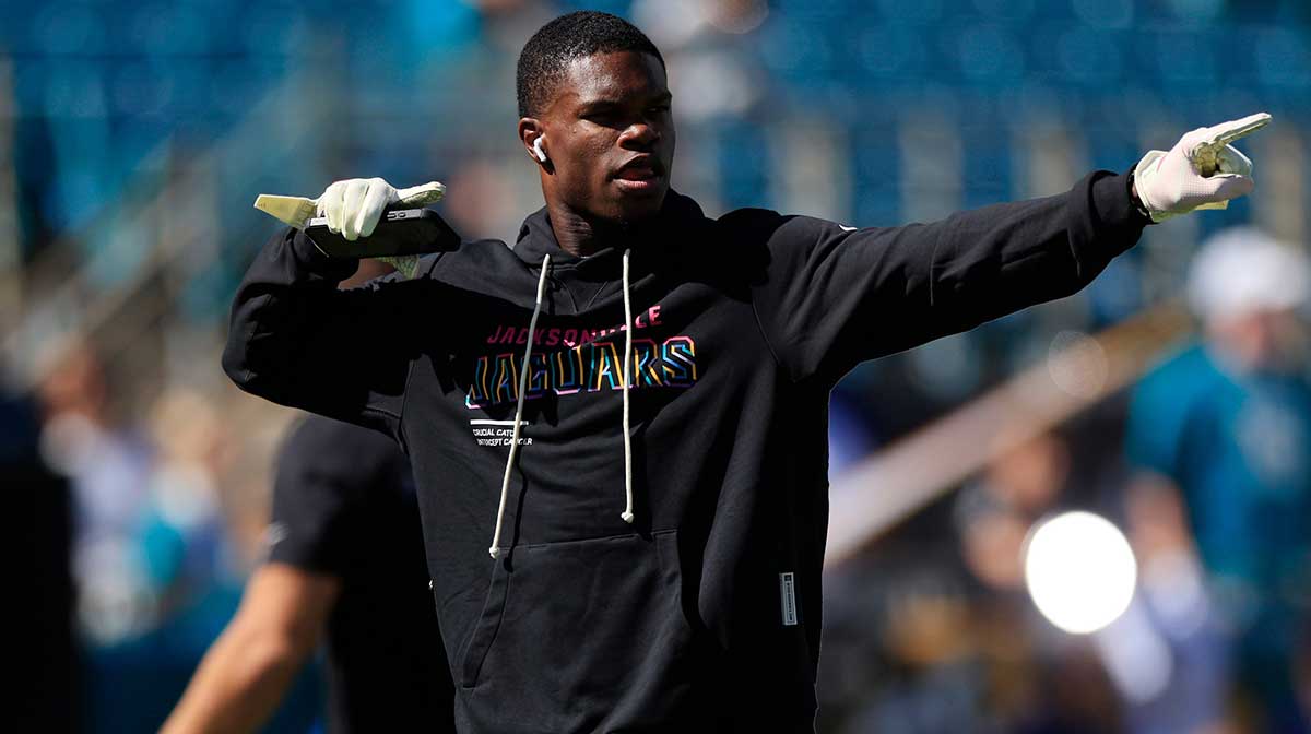 Jaguars star Travis Hunter’s wife Leanna had just 2 words for his first NFL TD