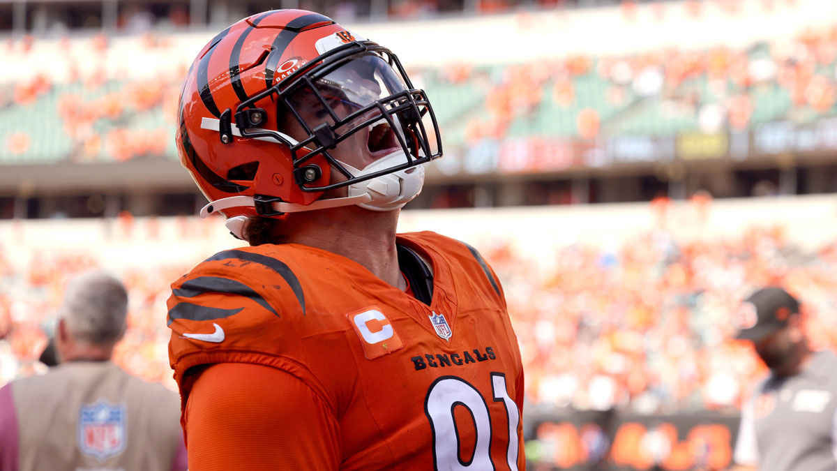 Cincinnati Bengals defensive end Trey Hendrickson (91) celebrates the win after the game against the Jacksonville Jaguars at Paycor Stadium.