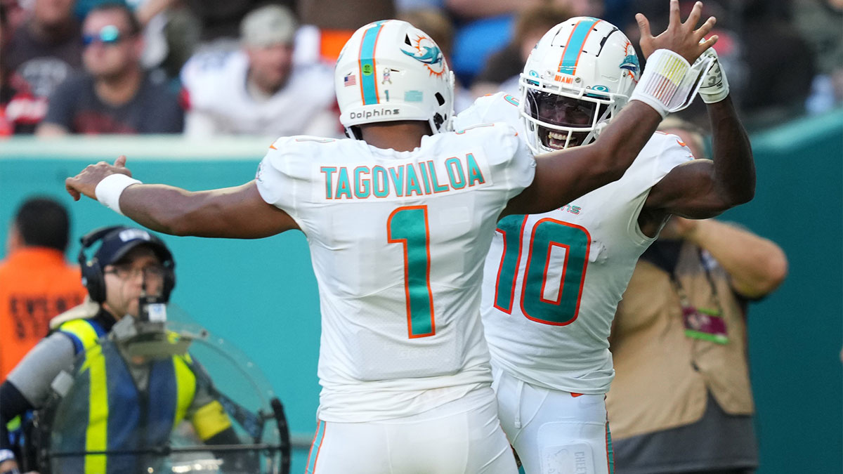 Tyreek Hill is wondering where all the Dolphins haters went during Falcons game