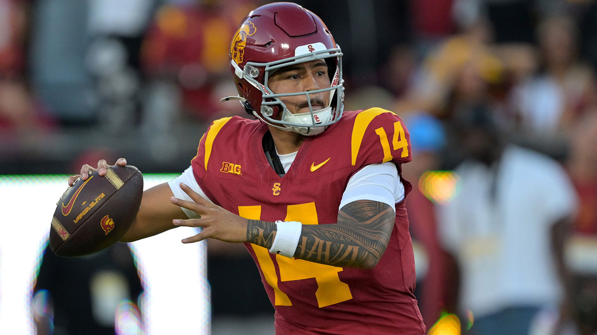 USC Trojans quarterback Jayden Maiava (14) throws a pass in the first half against the Michigan Wolverines at United Airlines Field at the Los Angeles Memorial Coliseum