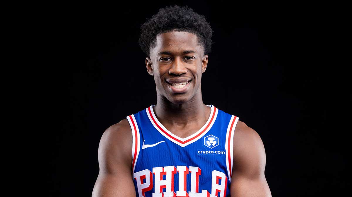 Philadelphia 76ers VJ Edgecombe (77) poses for a photo during media day.