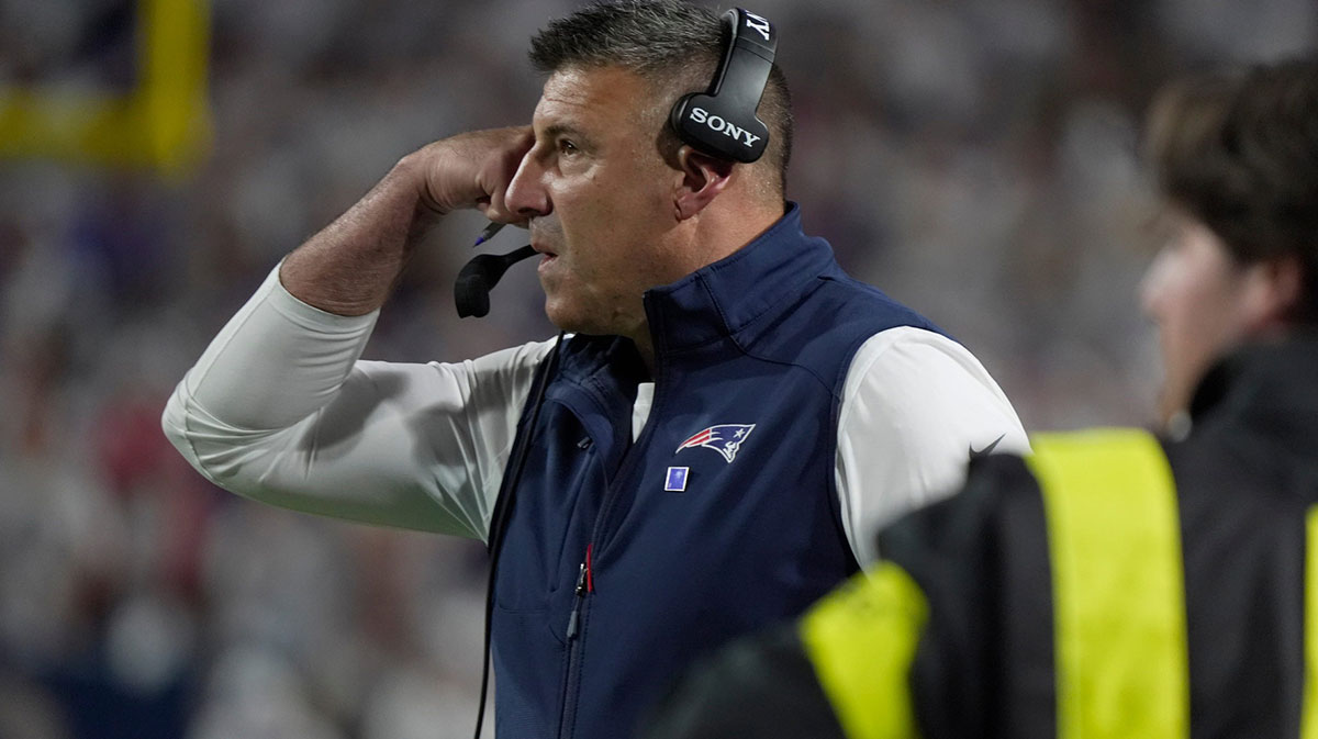 Patriots’ Mike Vrabel reuniting with former Titans TE after practice squad signing