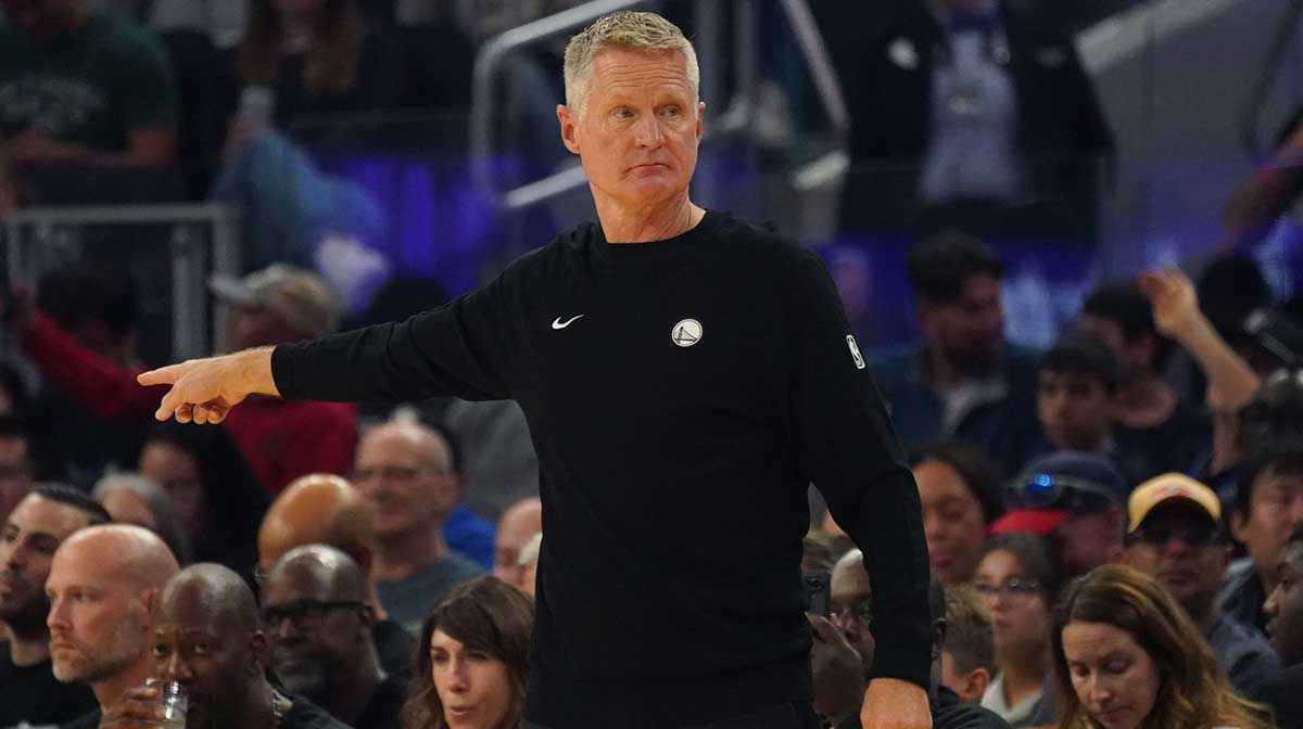 Golden State Warriors head coach Steve Kerr coaches his team against the Los Angeles Lakers in the first quarter at Chase Center.