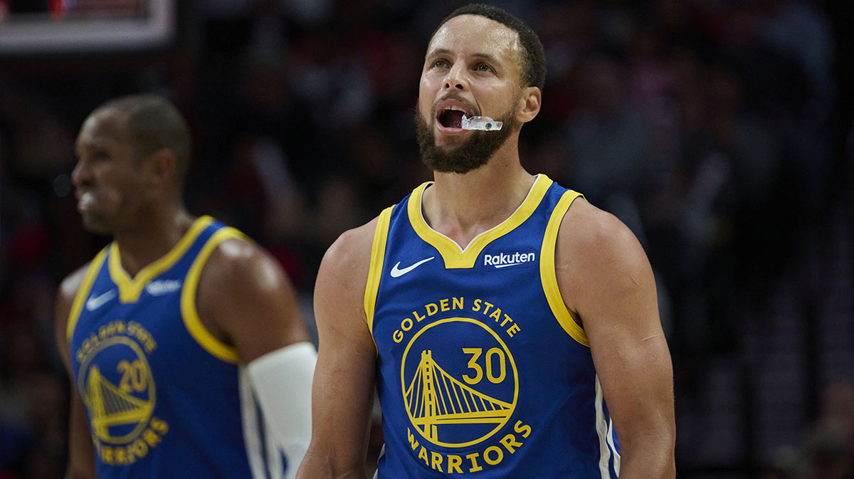 Golden State Warriors guard Stephen Curry (30) looks up a the scoreboard during the second half against the Portland Trail Blazers at Moda Center.