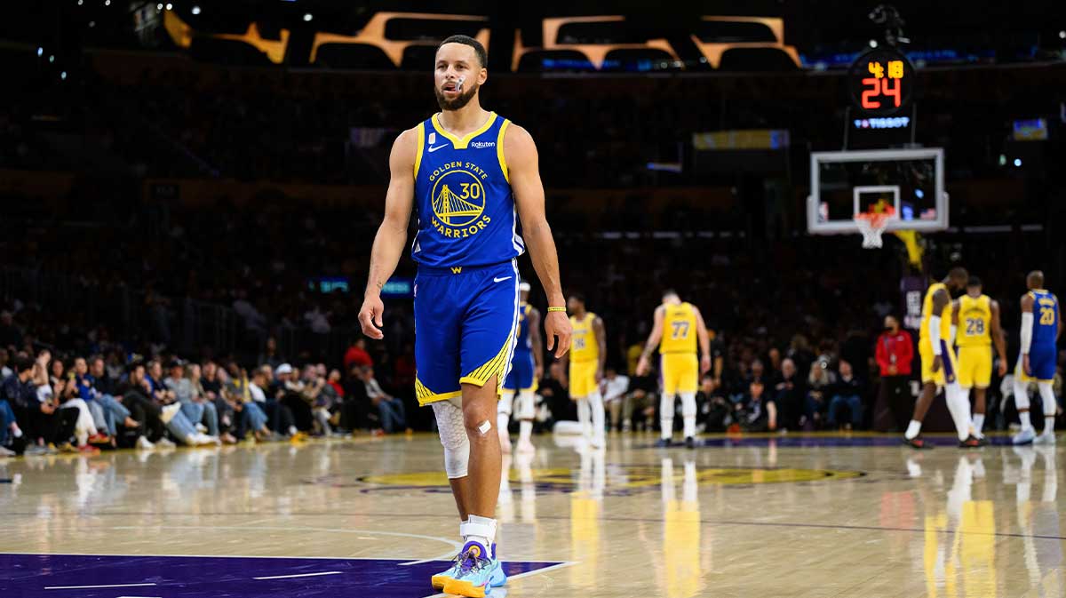 Warriors guard Stephen Curry (30) on the court