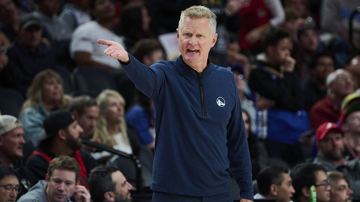 Warriors Head Coach Steve Kerr questions a referee during the first half against the Portland Trail Blazers at Moda Center