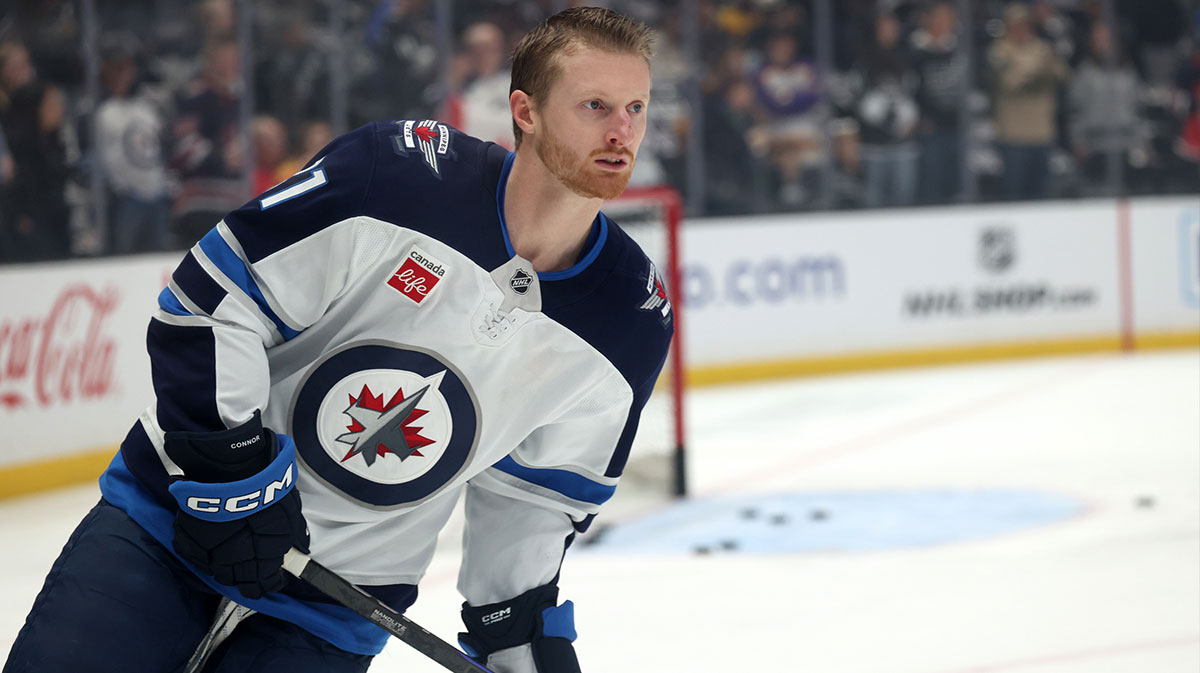 Winnipeg Jets left wing Kyle Connor (81) warms up before the game against the Los Angeles Kings at Crypto.com Arena.
