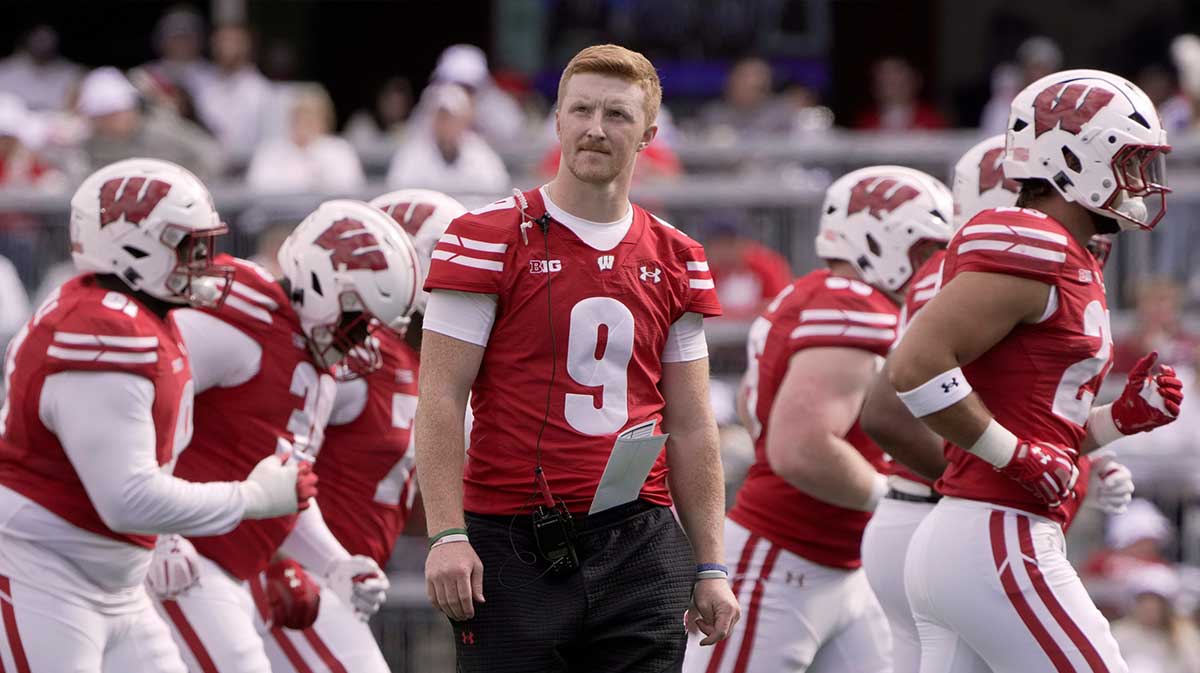 Injured Wisconsin quarterback Billy Edwards Jr. (9) is shown during the second quarter of the game against Middle Tennessee.
