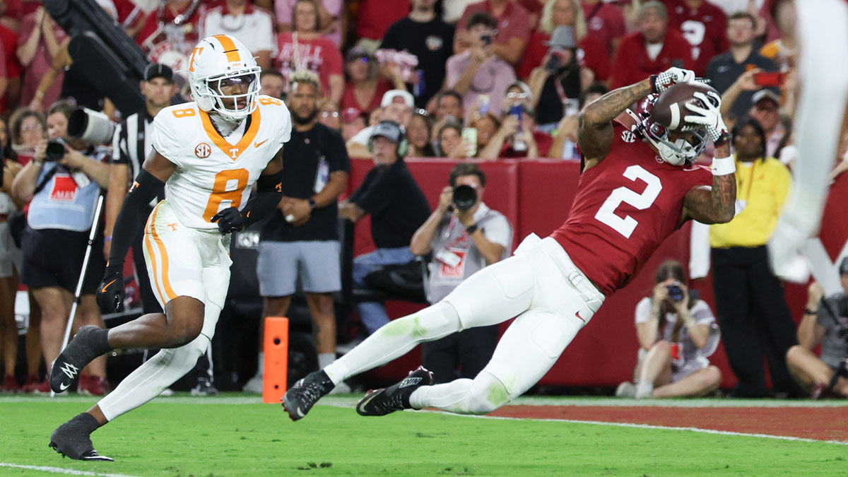 Alabama Crimson Tide defensive back Zabien Brown (2) makes a catch in the second quarter against the Tennessee Volunteers Saban Field at Bryant-Denny Stadium.