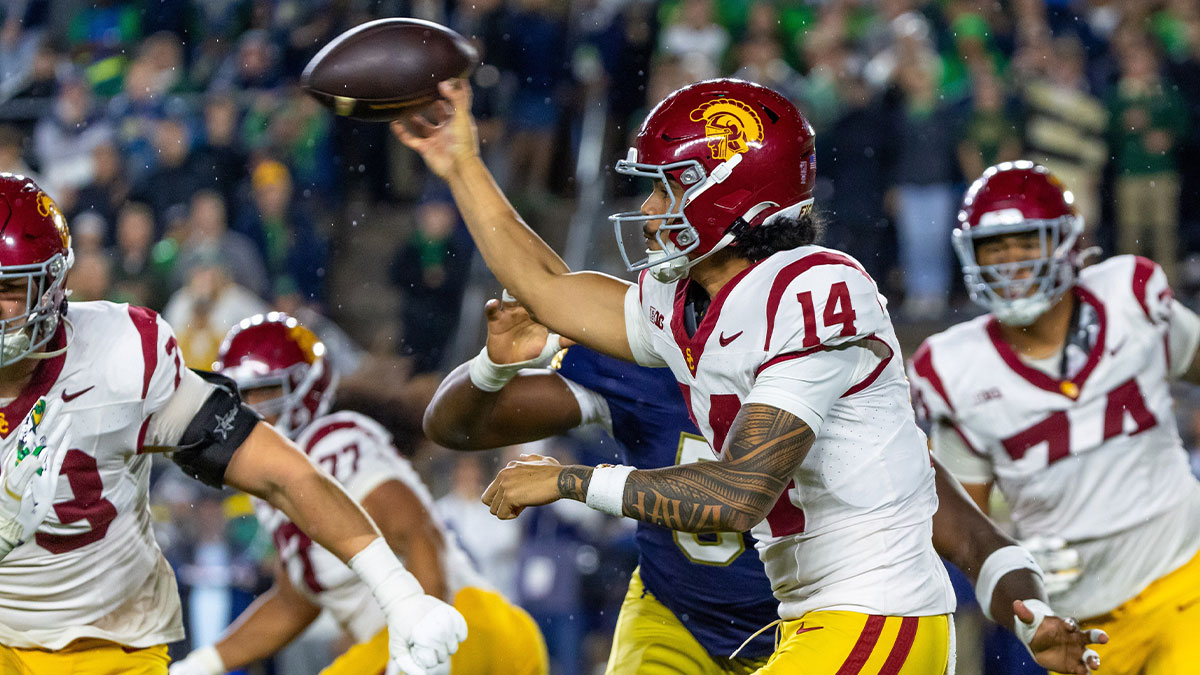 Southern California Trojans quarterback Jayden Maiava (14) passes the ball against the Notre Dame Fighting Irish during the first half at Notre Dame Stadium.