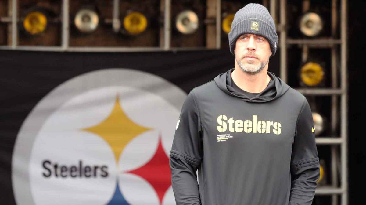 Pittsburgh Steelers quarterback Aaron Rodgers.
