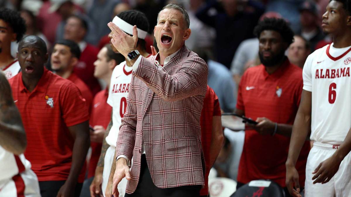 Alabama Crimson Tide head coach Nate Oats reacts during the first half against the Purdue Boilermakers at Coleman Coliseum.