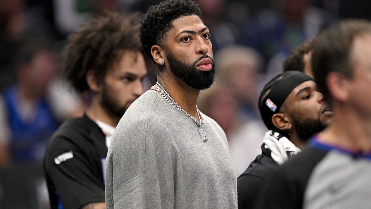 Dallas Mavericks forward Anthony Davis (3) looks on from the bench during the second half against the New York Knicks at the American Airlines Center.