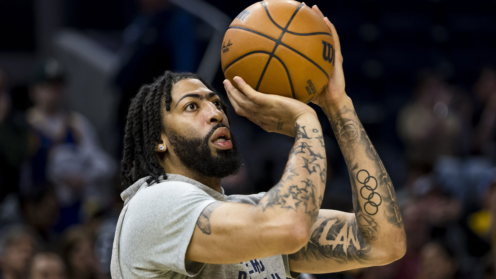 Dallas Mavericks forward Anthony Davis (3) warms up before the game against the Golden State Warriors at Chase Center. 