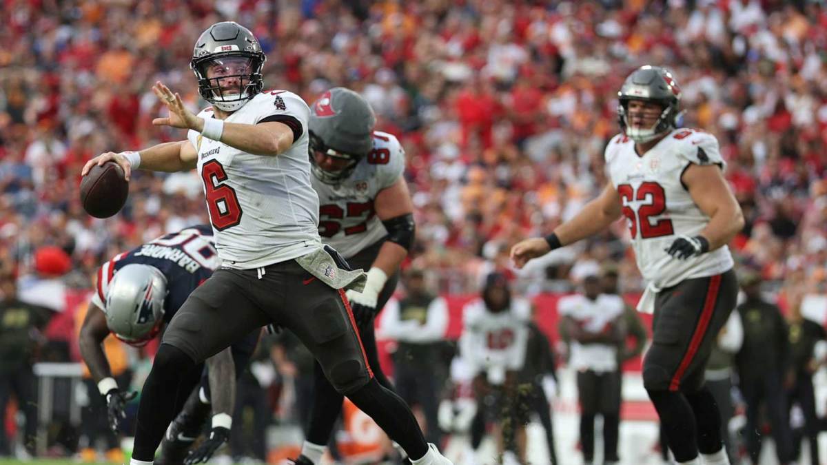 Tampa Bay Buccaneers quarterback Baker Mayfield (6) throws downfield during the third quarter against the New England Patriots at Raymond James Stadium.