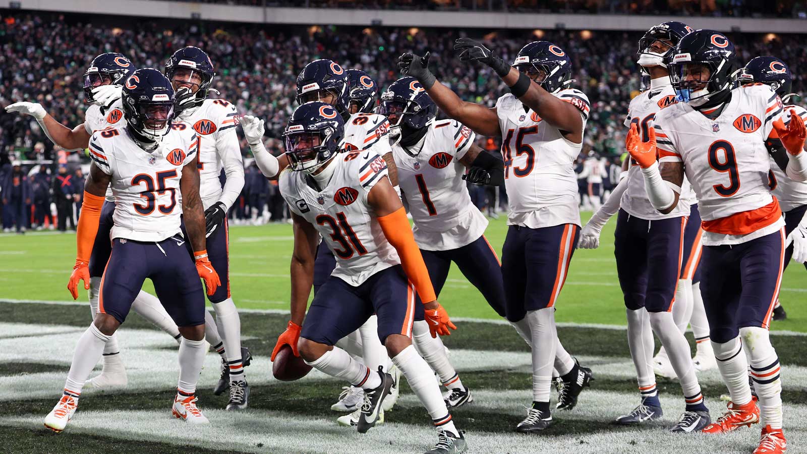 Chicago Bears safety Kevin Byard III (31) celebrates after an interception against the Philadelphia Eagles with teammates during the third quarter of the game at Lincoln Financial Field. 