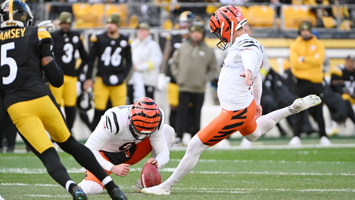 Cincinnati Bengals place kicker Evan McPherson (2) kicks a field goal against the Pittsburgh Steelers during the second half at Acrisure Stadium.