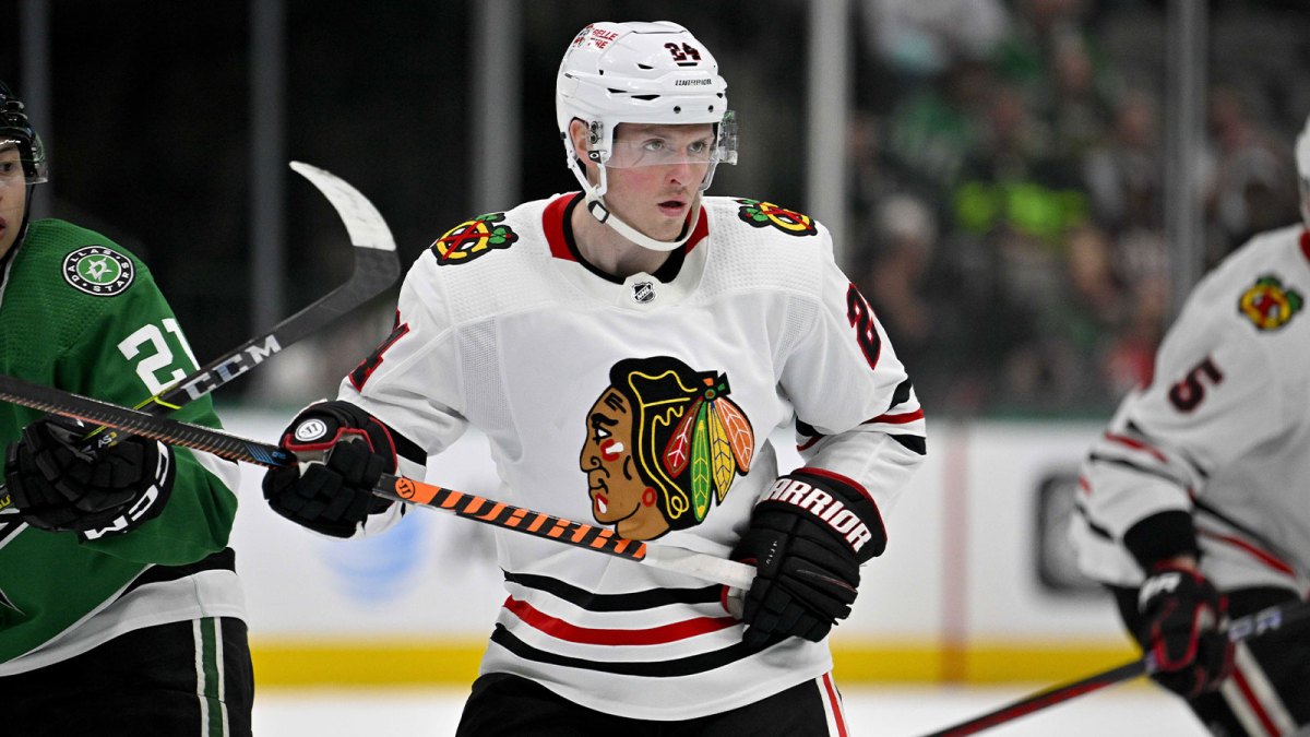 Chicago Blackhawks center Sam Lafferty (24) in action during the game between the Dallas Stars and the Chicago Blackhawks at American Airlines Center.