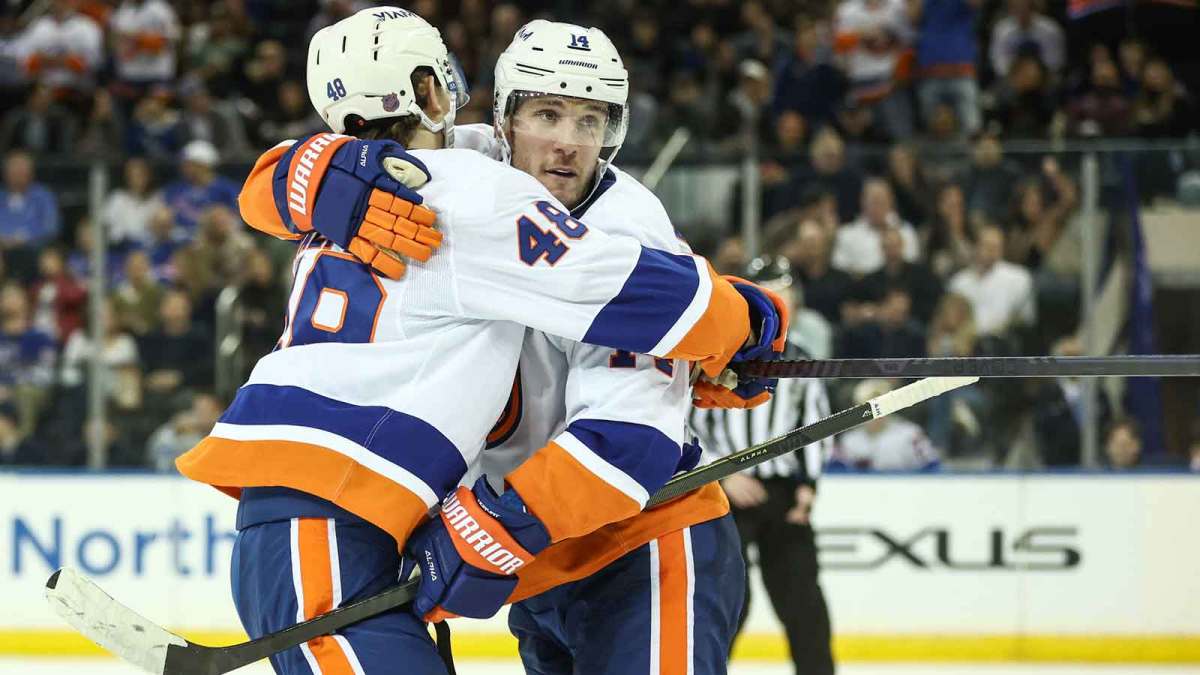 New York Islanders center Bo Horvat (14) celebrates with defenseman Matthew Schaefer (48) after his second goal of the game in the second period against the New York Rangers at Madison Square Garden.