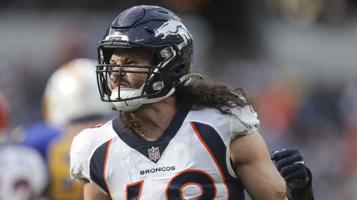 Denver Broncos inside linebacker Alex Singleton (49) celebrates in the first half in a game against the Los Angeles Chargers at SoFi Stadium.