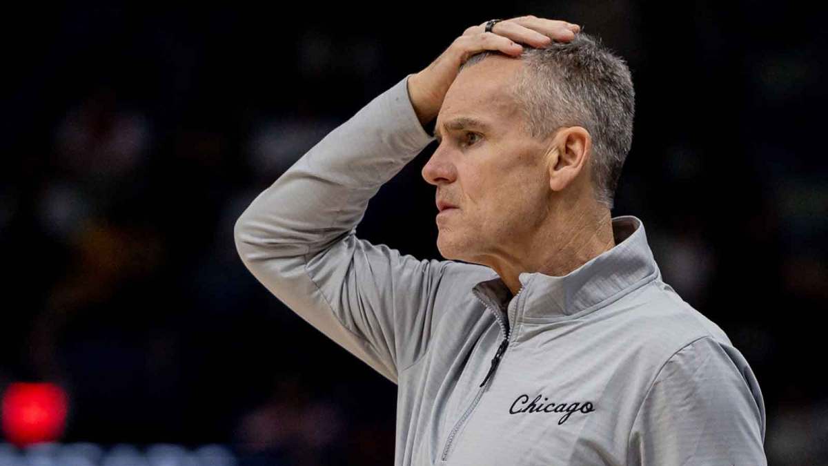 Ayo Dosunmu recalls Billy Donovan’s warnings as Bulls players fall into the same mistakes in a 130-143 loss to the Pelicans.