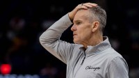 Ayo Dosunmu recalls Billy Donovan’s warnings as Bulls players fall into the same mistakes in a 130-143 loss to the Pelicans.