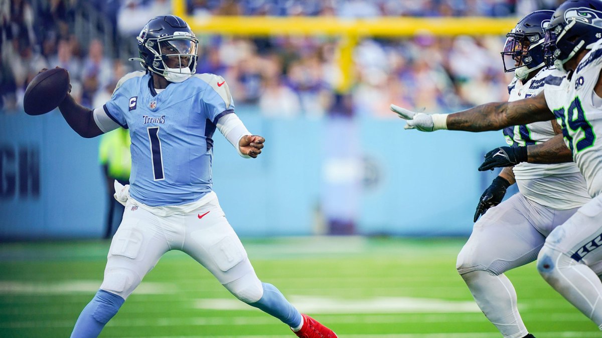 Tennessee Titans quarterback Cam Ward (1) looks to pass during the fourth quarter against the Seattle Seahawks at Nissan Stadium in Nashville, Tenn., Sunday, Nov. 23, 2025.
