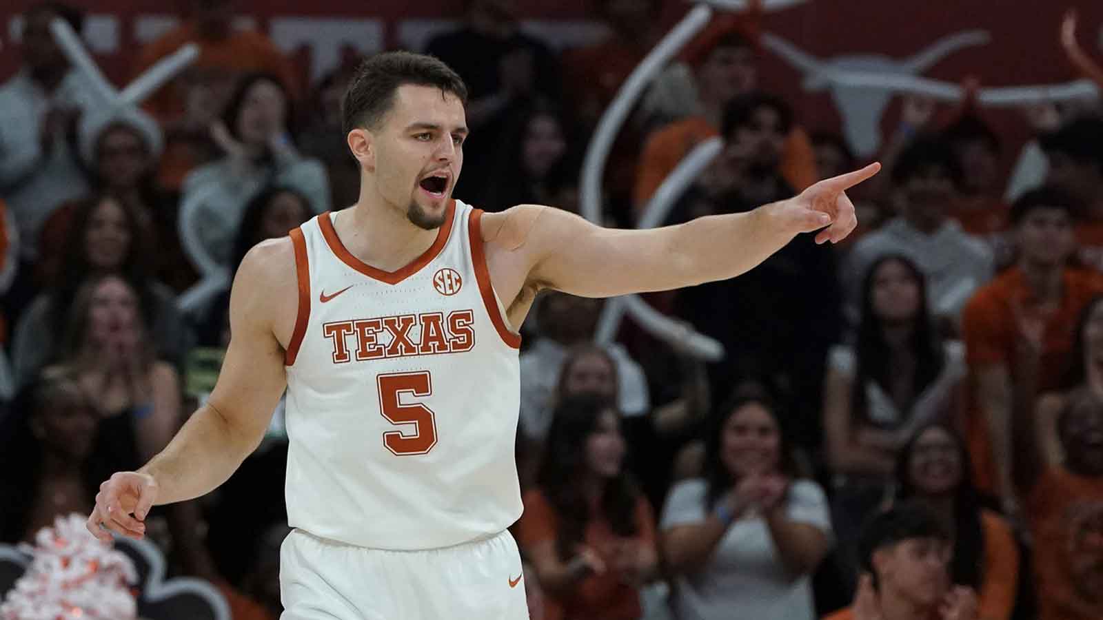 Texas basketball’s Camden Heide putback sends Longhorns fans into a frenzy