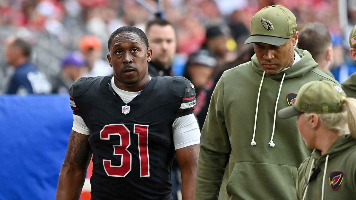 Arizona Cardinals running back Emari Demercado (31) exits the field during the first half against the San Francisco 49ers at State Farm Stadium.