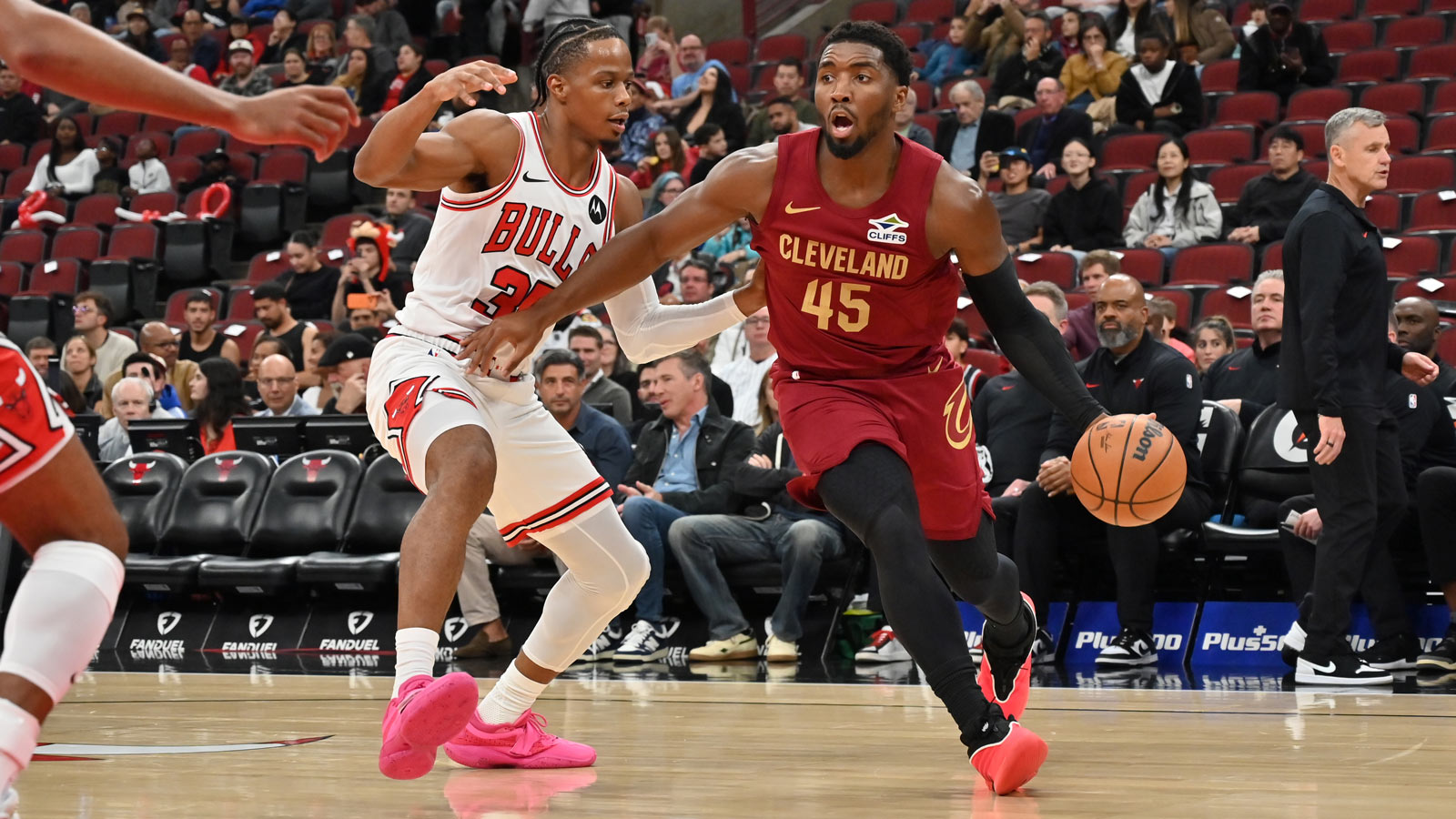 https://wp.clutchpoints.com/wp-content/uploads/2025/11/Cavs-news-Isaac-Okoro-set-to-make-official-return-to-Cleveland-with-Bulls.jpg