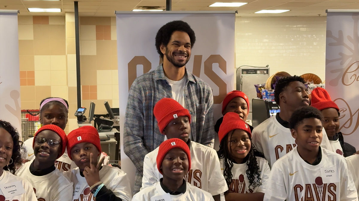Cavs’ Jarrett Allen puts a ‘twist’ on giving back with 9th annual Meals + Math Thanksgiving event