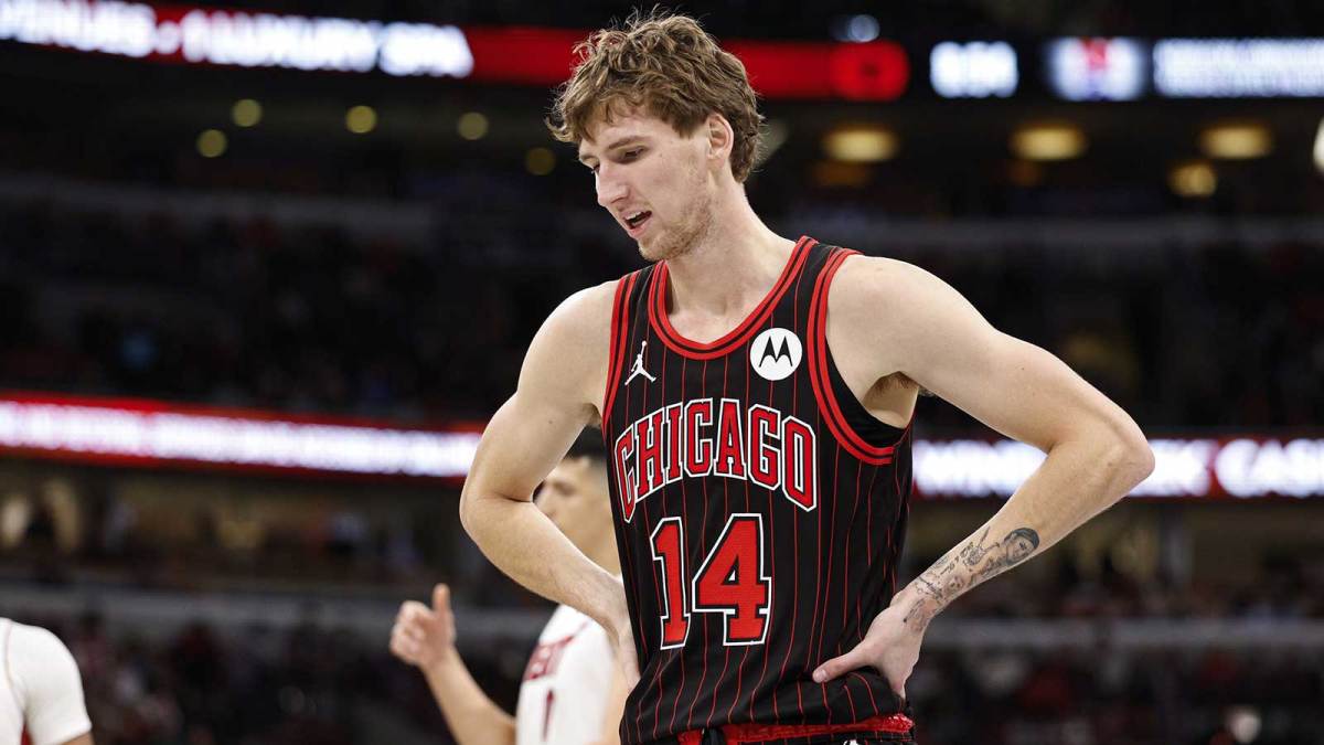 Nov 21, 2025; Chicago, Illinois, USA; Chicago Bulls forward Matas Buzelis (14) reacts during the second half at United Center. Mandatory Credit: Kamil Krzaczynski-Imagn Images