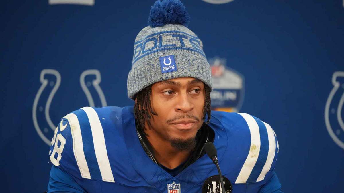 Indianapolis Colts running back Jonathan Taylor (28) is interviewed after playing against the Atlanta Falcons during the NFL Berlin Game at Olympic Stadium.