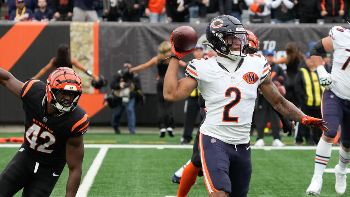Bears HC Ben Johnson’s trickery helps DJ Moore pull off feat not seen since 1960