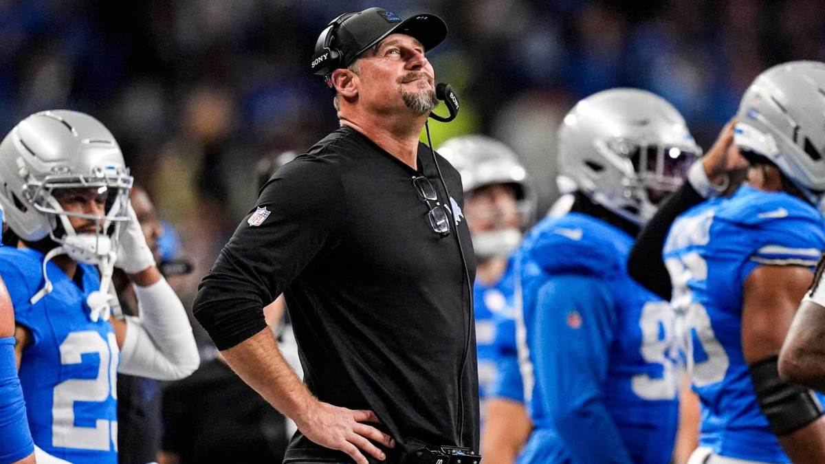Detroit Lions head coach Dan Campbell reacts to a play against Green Bay Packers during the first half at Ford Field in Detroit on Thursday, Nov. 27, 2025.