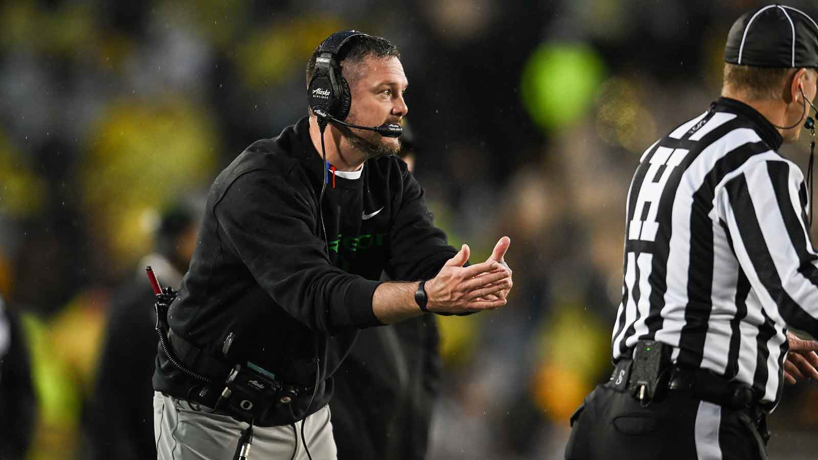 Oregon football’s Dan Lanning takes shot at refs after escaping Iowa with win