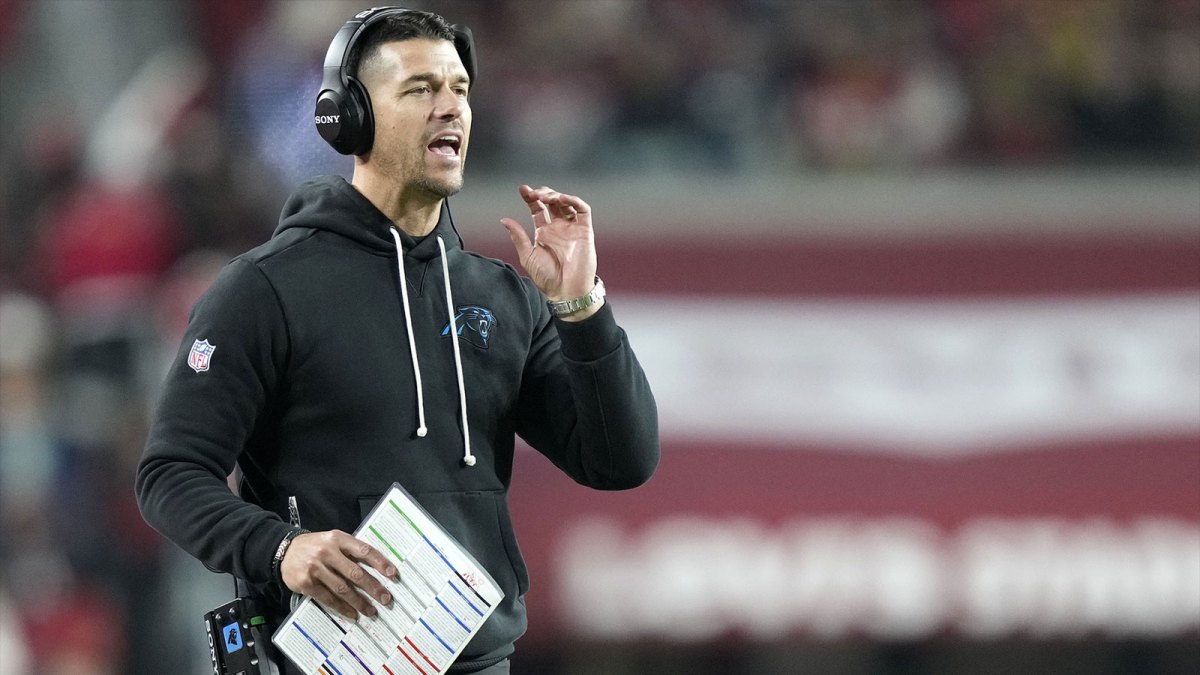 Carolina Panthers head coach Dave Canales during the first half at Levi's Stadium.